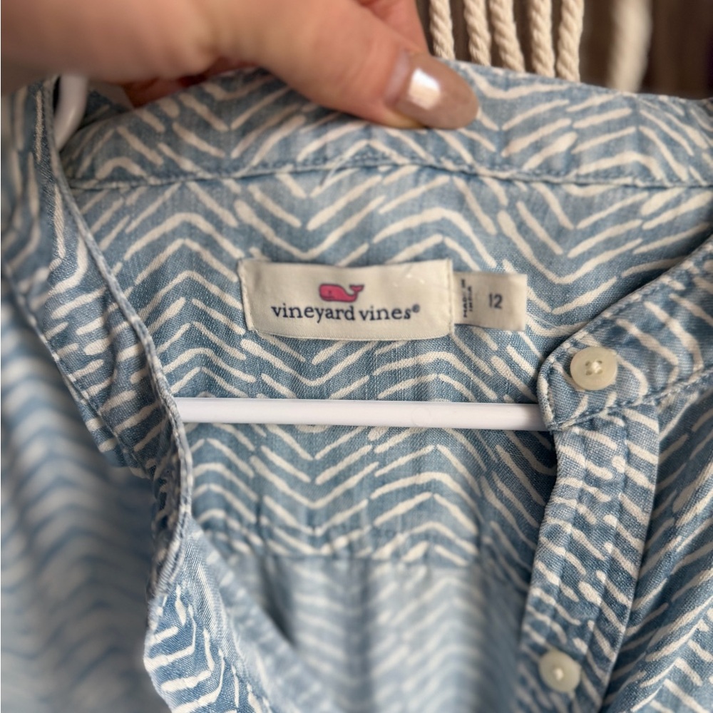 Vineyard Vines Printed Chambray Margo Dress in the Chevron/Jake Blue pattern - Picture 3 of 6